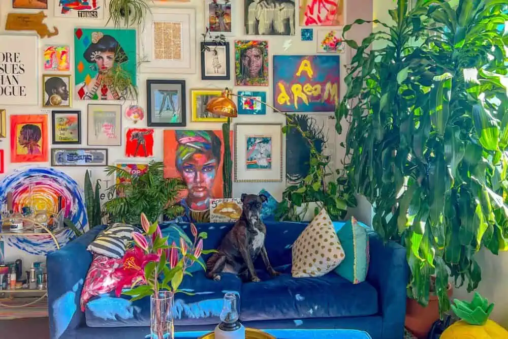 Minimalism vs. Maximalism